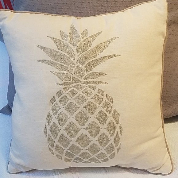 room essentials pillow